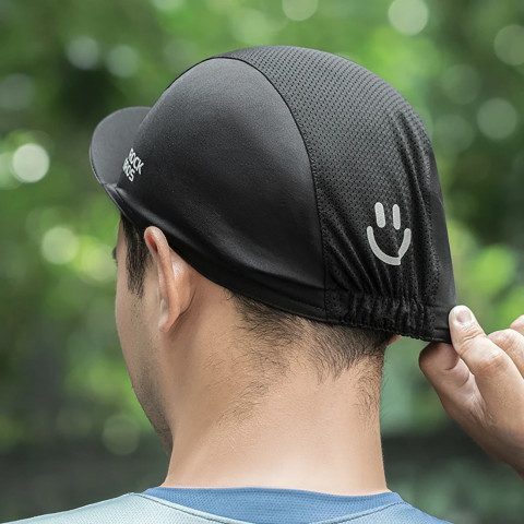 
Dviratininko kepuraitė su skydeliu - juoda
