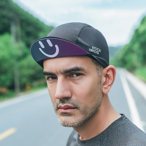 
Dviratininko kepuraitė su skydeliu - juoda
