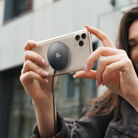
Qi2 magnetinis belaidis indukcinis telefono įkroviklis 15W - juodas
