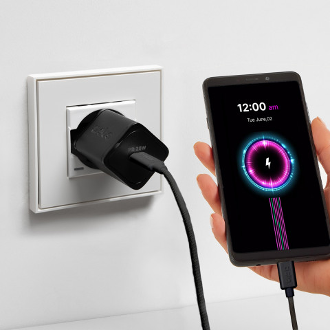 
USB-C 60W pintas laidas 1,5 m – juodas
