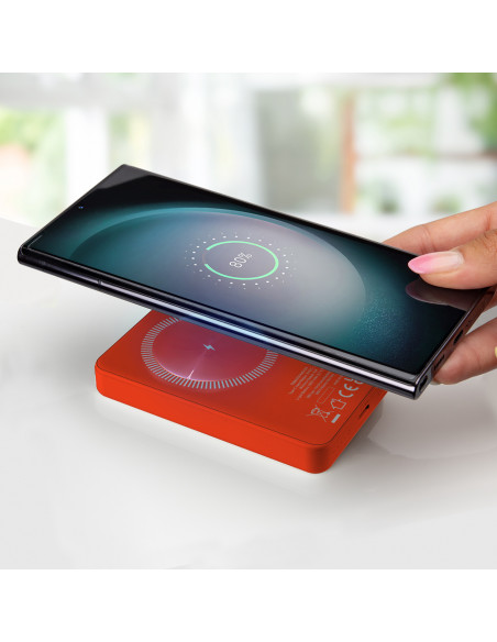 
5000 mAh „MagSafe“ išorinė baterija – raudona
