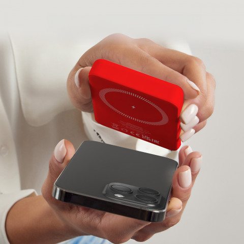 
5000 mAh „MagSafe“ išorinė baterija – raudona
