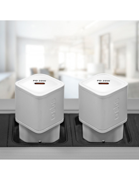 
GaN sieninis įkroviklis su maitinimo šaltiniu, 20 W – baltas
