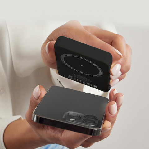 
5000 mAh USB-C „MagSafe“ belaidis įkroviklis – juodas
