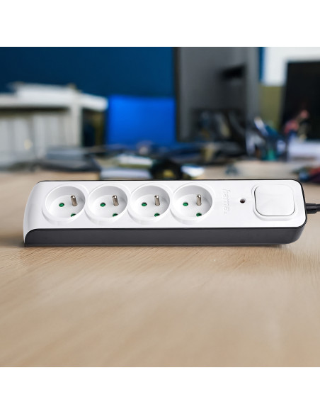 
Apsauginė juostelė nuo viršįtampių, 4 lizdai, 1,5 m, balta
