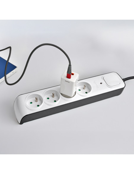 
Apsauginė juostelė nuo viršįtampių, 4 lizdai, 1,5 m, balta
