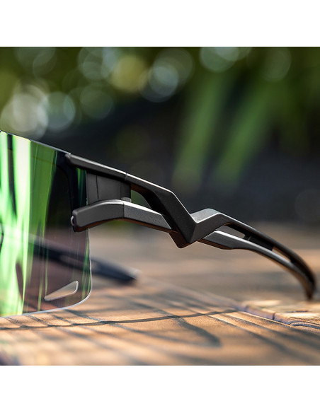 
Fotochrominiai dviračių akiniai su UV filtru ir recepto įdėklu – skaidrūs juodi
