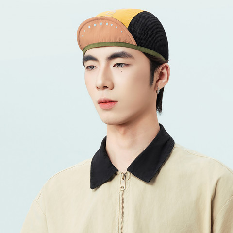 
Dviratininko kepuraitė su skydeliu, skirta dėvėti po šalmu - geltona
