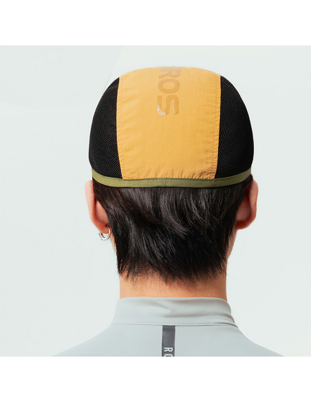 
Dviratininko kepuraitė su skydeliu, skirta dėvėti po šalmu - geltona
