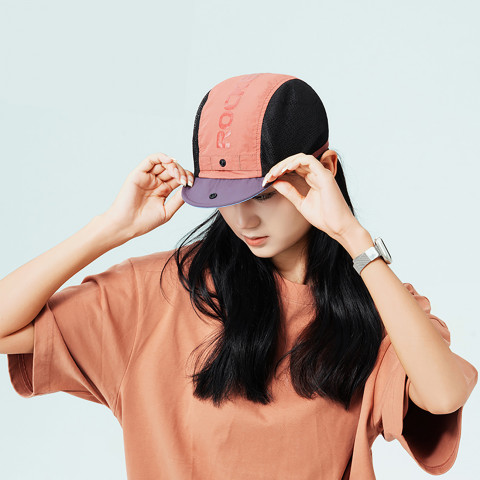 
Dviratininko kepuraitė su skydeliu, skirta dėvėti po šalmu - raudona
