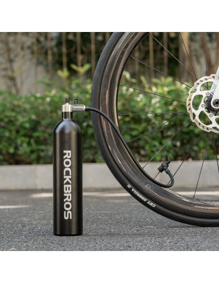 
Slėginis bakas bekamerėms padangoms pripūsti 200 PSI 1,2 l
