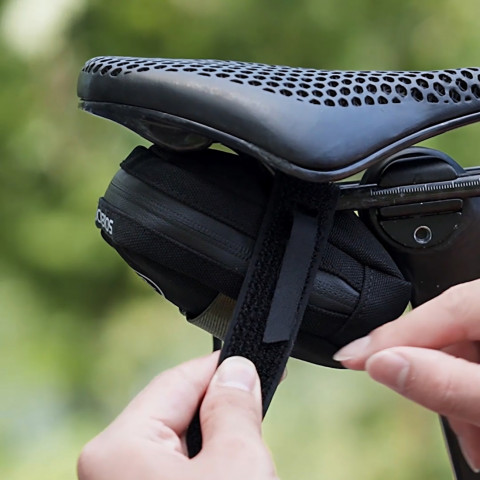 
Mini dviračio balnelio krepšys su CO2 baliono laikikliu – juodas ir žalias
