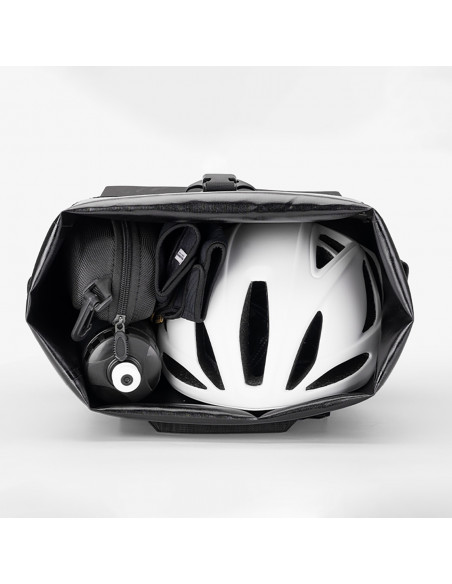 
Vandeniui atsparus dviračio krepšys su kuprinės funkcija ir šalmo tvirtinimu, 18 l – juodas
