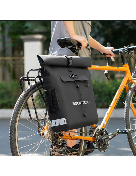 
Vandeniui atsparus dviračio krepšys su kuprinės funkcija ir šalmo tvirtinimu, 18 l – juodas
