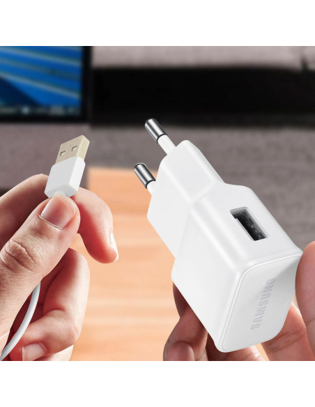 
„Samsung USB-A 15W“ sieninis įkroviklis su USB-A – USB-C laidu – baltas
