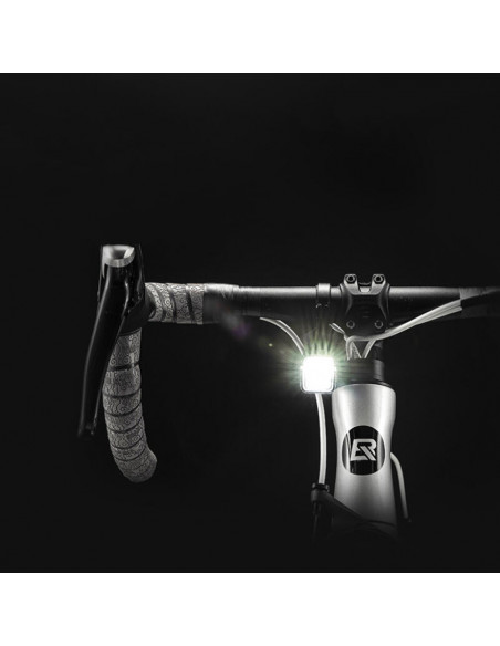 
1000 lm priekinis dviračio žibintas su USB-C - USB-A laidu - juodas
