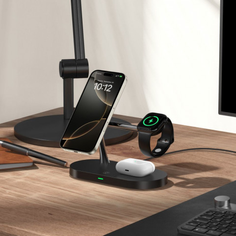 
3 viename belaidis įkroviklis išmaniajam telefonui, išmaniajam laikrodžiui ir ausinėms su „MagSafe“ – juodas
