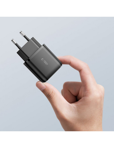 
USB-C PD 20W / USB-A QC 3.0 sieninis įkroviklis – juodas
