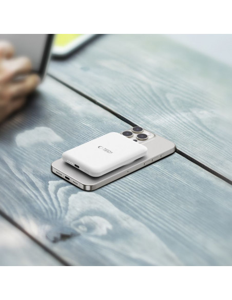 
5000 mAh nešiojama baterija su „MagSafe USB-C“ 15 W ir USB-C laidu – balta
