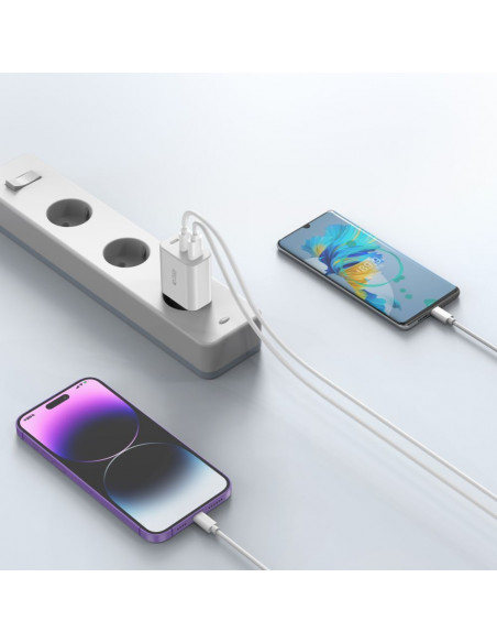 
2x USB-C PD / USB-A QC 30W sieninis įkroviklis – baltas
