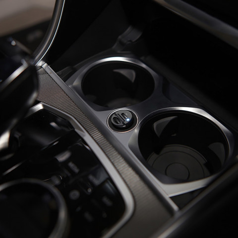 
Automobilinis įkroviklis 2 x USB-C 30W PD - juodas
