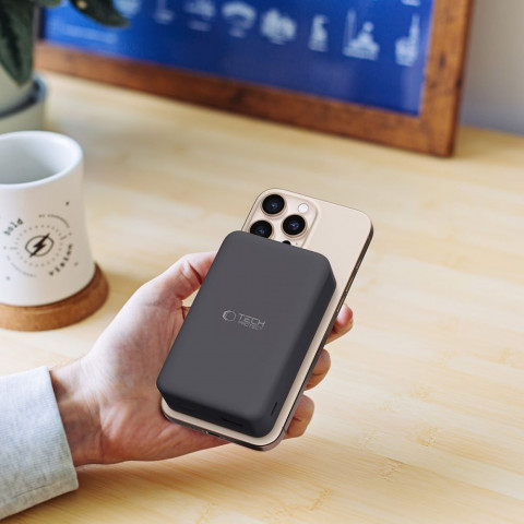 
20000mAh išorinė baterija su „MagSafe USB-C“ laidu, 30 cm, juoda
