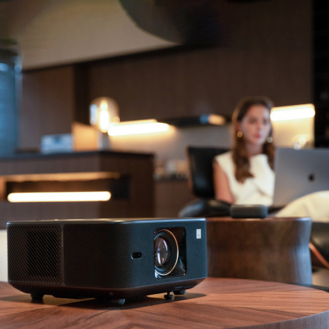 
„FullHD 1080p“ LCD multimedijos projektorius su „JBL WiFi BT K3“ garsiakalbiais – juodas
