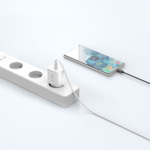 
USB-C sieninis įkroviklis su USB-C PD 20W laidu – baltas
