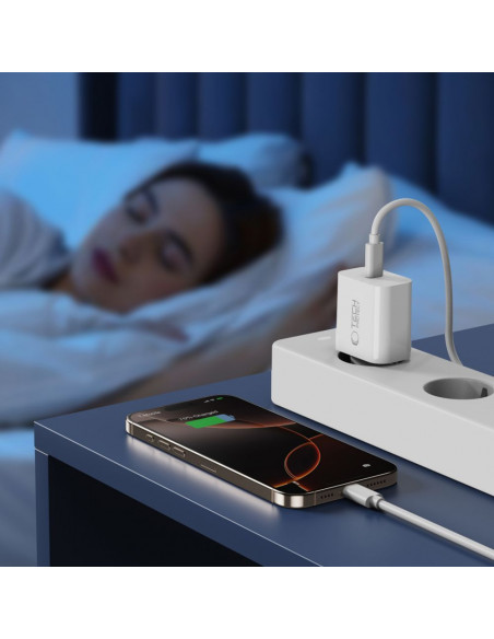 
USB-C sieninis įkroviklis su USB-C PD 20W laidu – baltas
