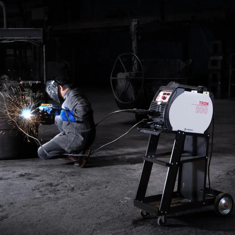 
Skaitmeninis daugiafunkcis suvirintojas TIG MIG/ MAG MMA FCAW 200A
