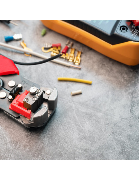 
Laidų nužievinimo nuėmėjas su užspaudimo antgaliu 0,2–6 mm vieloms kabeliams
