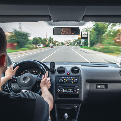 
Automobilinis vaizdo įrašymo įrenginys su GPS, G jutikliu, 2K WiFi, 2 colių LCD
