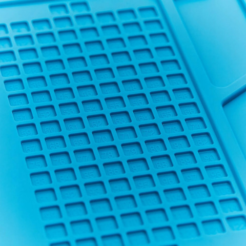 
Antistatinis silikoninis stalo kilimėlis litavimui su organizatoriumi 320 x 230 mm
