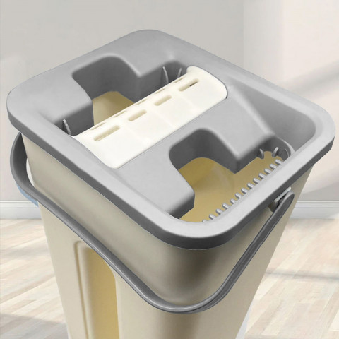 
Plokščia šluostė su dviejų kamerų kibiru ir gręžtuvu, 2 įdėklais, 2 x 4,5 l
