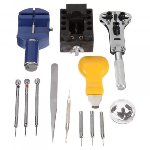 
Tikslių serviso įrankių rinkinys laikrodžių, apyrankių ir dirželių taisymui.
