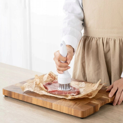 
Plaktukas, pradūrimo įtaisas, minkštiklis mėsai, kepsniams ir kotletams minkštinti.
