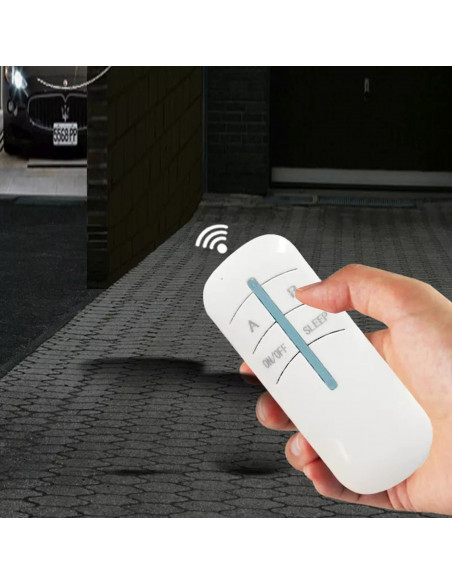 
Belaidis šviesos jungiklis su nuotolinio valdymo pultu 20 m
