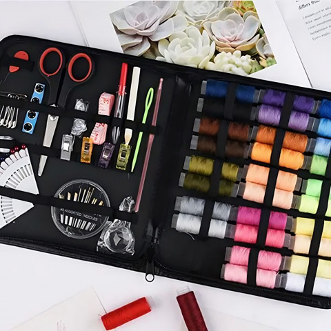 
Siuvėjo įrankių dėžė, siūlų kirpimo įrankis, priedai dėkle - 122 vnt.
