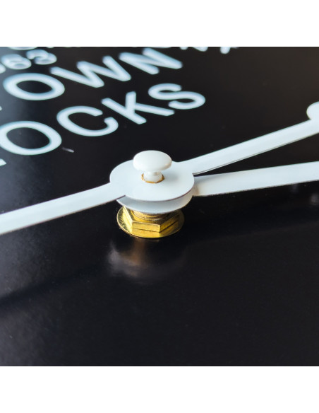 
Stilingas tylus LOFT sieninis laikrodis, 50 cm skersmens
