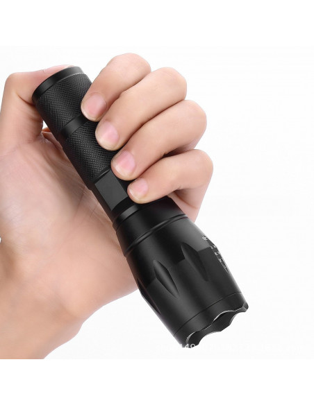 
Įkraunamas taktinis metalinis žibintuvėlis su 5 priartinimo režimais
