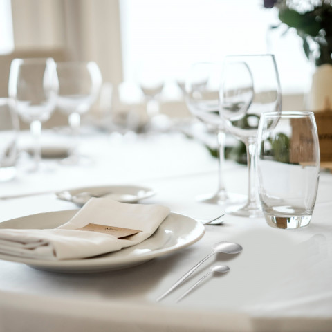 
Stalo įrankių rinkinys 6 asmenims, PLIENINIS - 24 dalys
