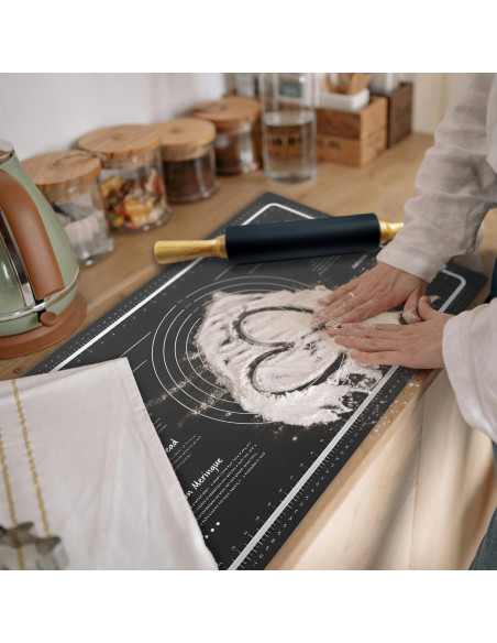 
Kočėlo ir tešlos lentos rinkinys, silikoninis kilimėlis su tešlos skale, 60 x 40 cm - juodas
