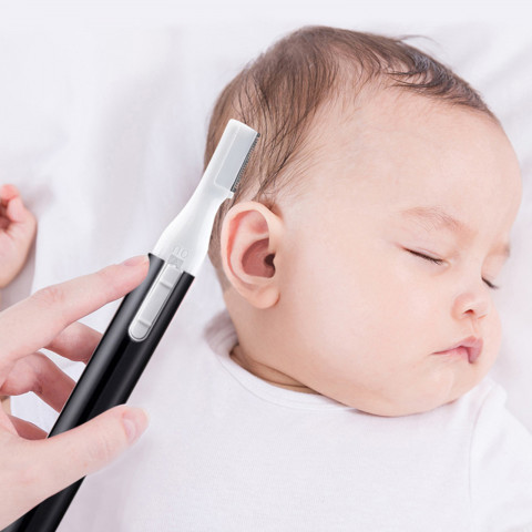 
Baterijomis maitinamas veido kirptuvas antakiams, barzdai, nosiai ir plaukams
