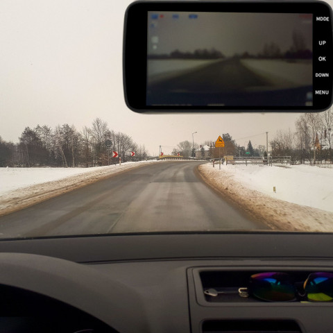 
Automobilinis vaizdo registratorius su „Full HD TF“ galinio vaizdo kamera
