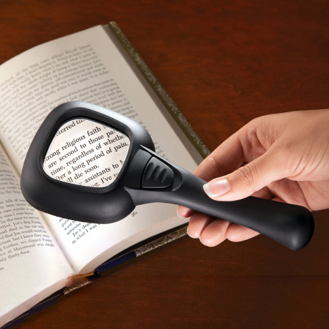 
3 kartų didinamasis stiklas su apšvietimu skaitymui, 5 LED lemputės
