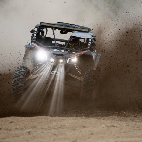 
Apvalus halogeninis darbo žibintas, 10 cm skersmens, 9 šviesos diodai, 12 V, 27 W
