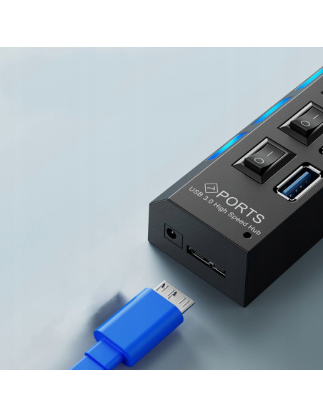 
USB-A 3.0 šakotuvas su apšviečiamais jungikliais, 7 prievadais
