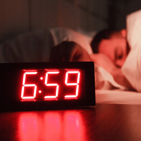 
Žadintuvas su projektoriumi, 10 garsumo lygių, 8 colių ekranas
