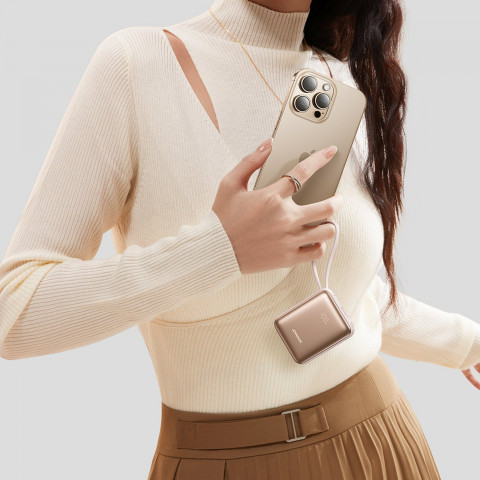 
Išorinė baterija 10000mAh 22.5W su integruotais laidais - auksinė
