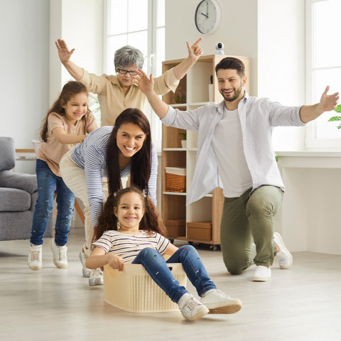 
„Security P1 Lite“ vidaus kamera su „MicroSD“ kortele, „Wi-Fi 2K“ stebėjimu – balta
